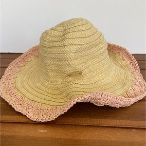 Ellen Tracy Packable Floppy straw beach hat with pink crochet trim